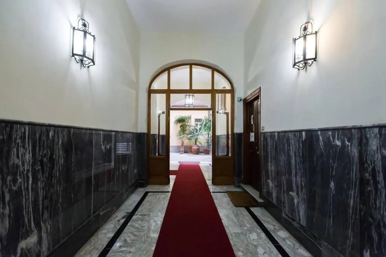 Apartment Incantevole Appartamento In Pieno Centro A Roma